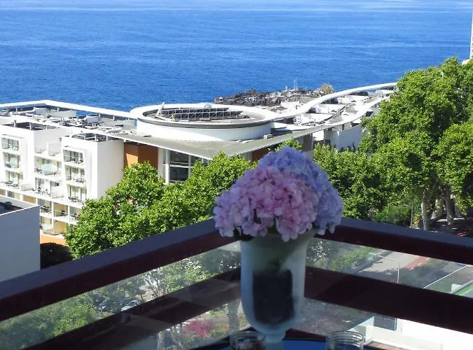 Tranquil Ocean View * Funchal (Madeira)